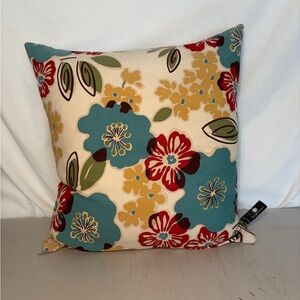 NEWPORT Floral Decorative Throw Pillow in Cream, Teal & Red 18X16